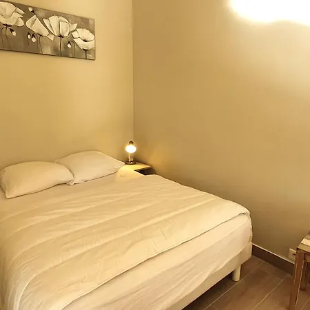 Lägenhet Avec Coin-nuit, Terrasse Et Parking, Centre Sainte-maxime, Proche Plages - 4 Pers. - Fr-1-780-61
