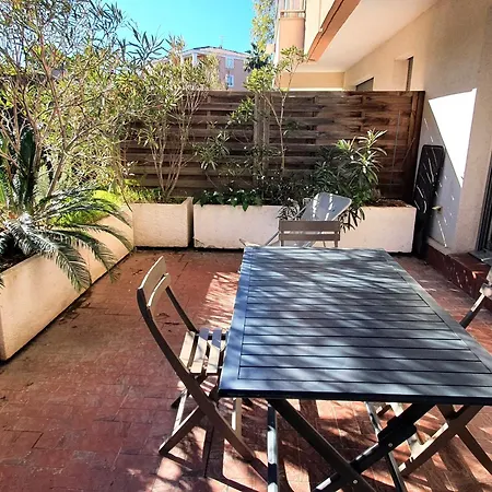 Avec Coin-nuit, Terrasse Et Parking, Centre Sainte-maxime, Proche Plages - 4 Pers. - Fr-1-780-61