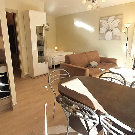 Avec Coin-nuit, Terrasse Et Parking, Centre Sainte-maxime, Proche Plages - 4 Pers. - Fr-1-780-61 Lägenhet Sainte-Maxime