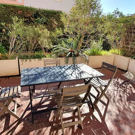 Avec Coin-nuit, Terrasse Et Parking, Centre Sainte-maxime, Proche Plages - 4 Pers. - Fr-1-780-61 * Sainte-Maxime