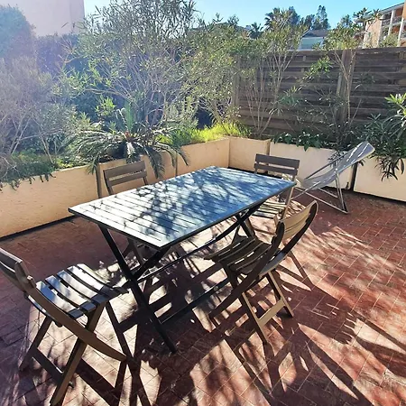 Avec Coin-nuit, Terrasse Et Parking, Centre Sainte-maxime, Proche Plages - 4 Pers. - Fr-1-780-61