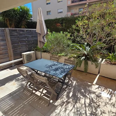 Appartement Avec Coin-nuit, Terrasse Et Parking, Centre Sainte-maxime, Proche Plages - 4 Pers. - Fr-1-780-61