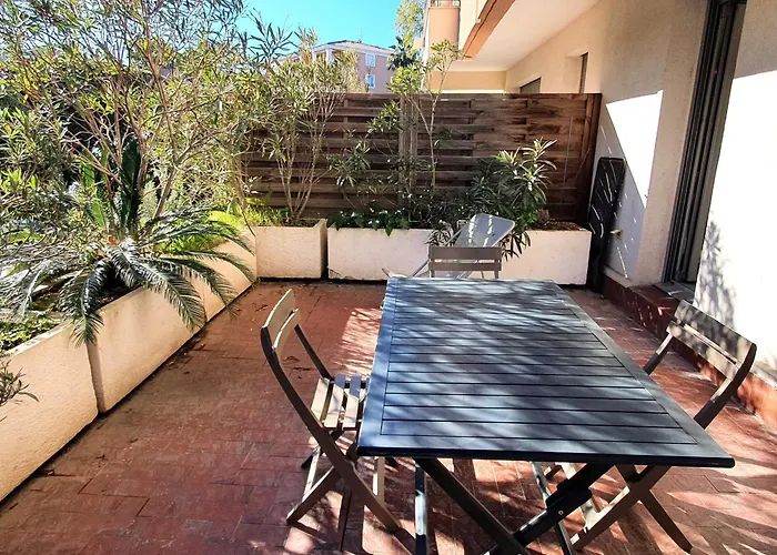 Climatise Avec Parking, 4 Pers, Centre - Fr-1-780-61